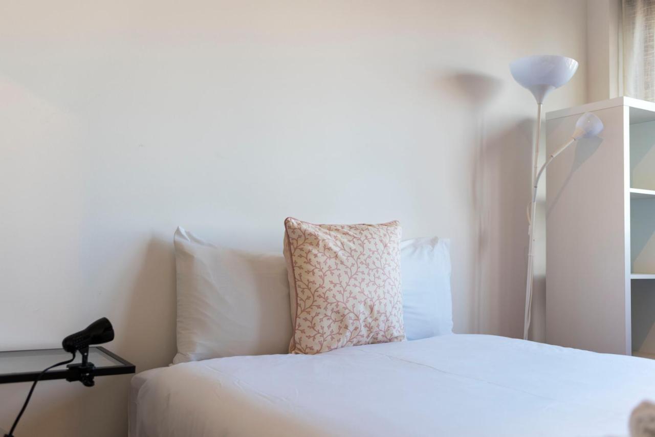 Lovelystay - Charming 3Br Flat W/ Free Parking In Devesas 빌라노바데가이아 외부 사진